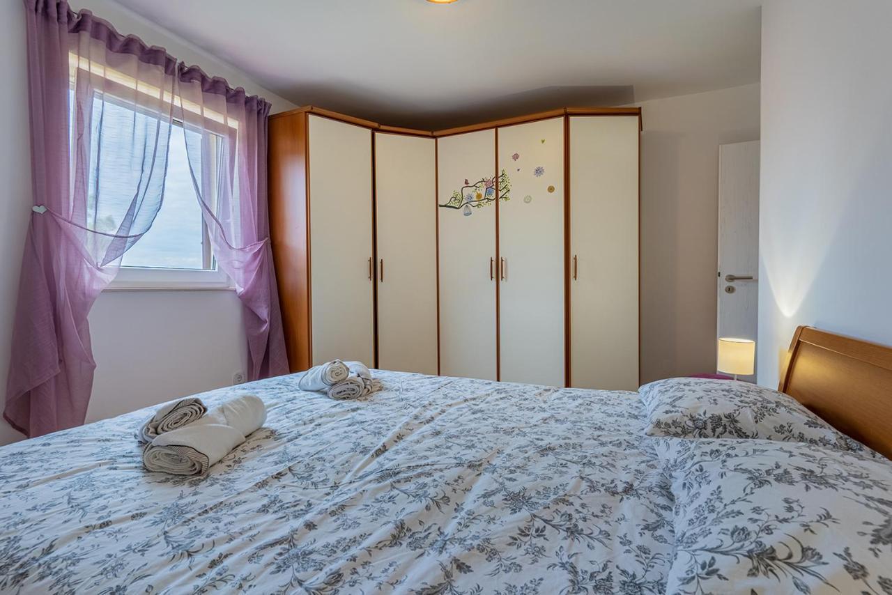 Apartmani Utmar Црес Экстерьер фото