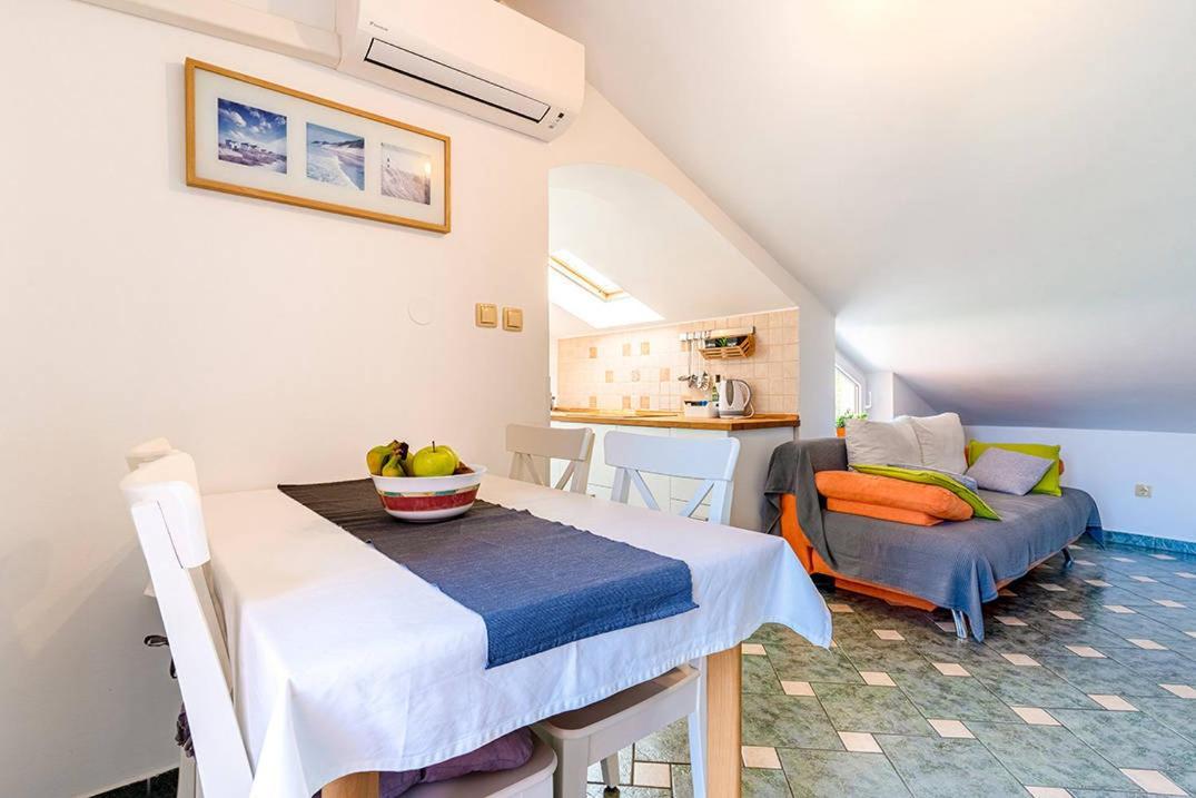 Apartmani Utmar Црес Экстерьер фото