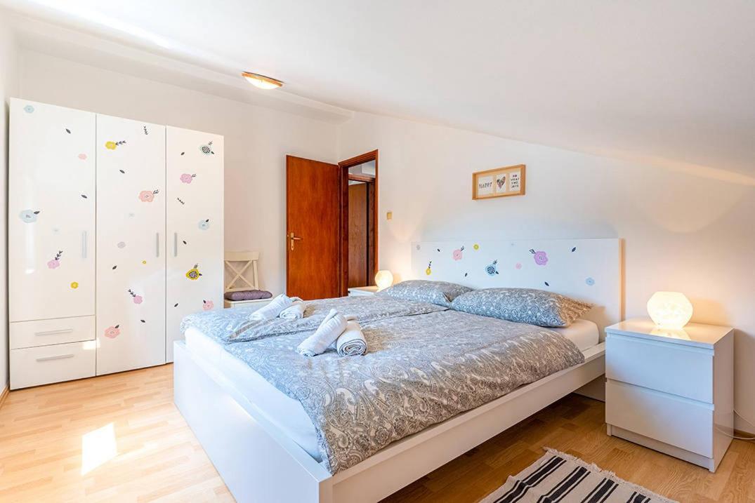 Apartmani Utmar Црес Экстерьер фото